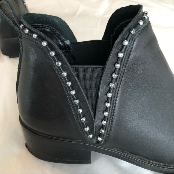 STEVE MADDEN Kosmam black leather ankle boots. Size 7.5. - Picture 7 of 9